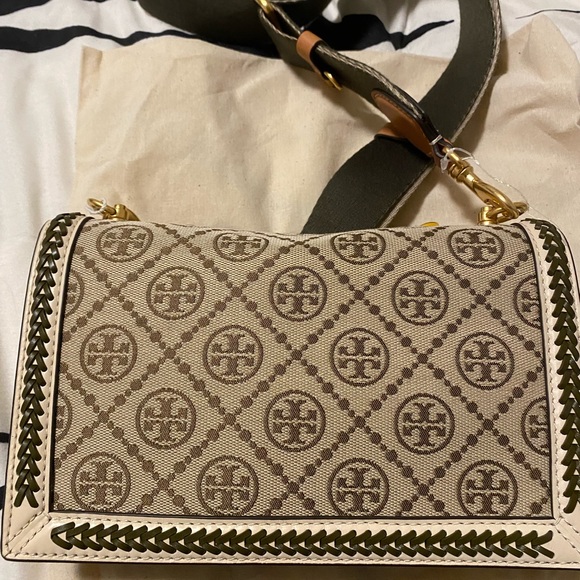 Tory Burch  ! NWT limited edition.monogrammed flower bag. Authenticated! - Picture 8 of 16